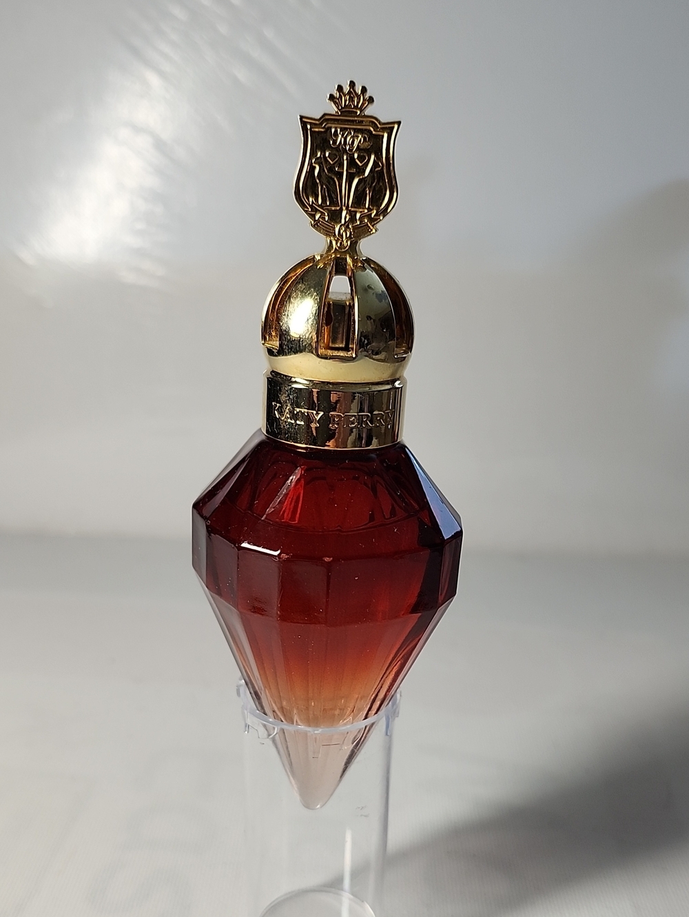 Katy Perry Royal Ruby Gradated Perfume Bottle 30ml (85%)